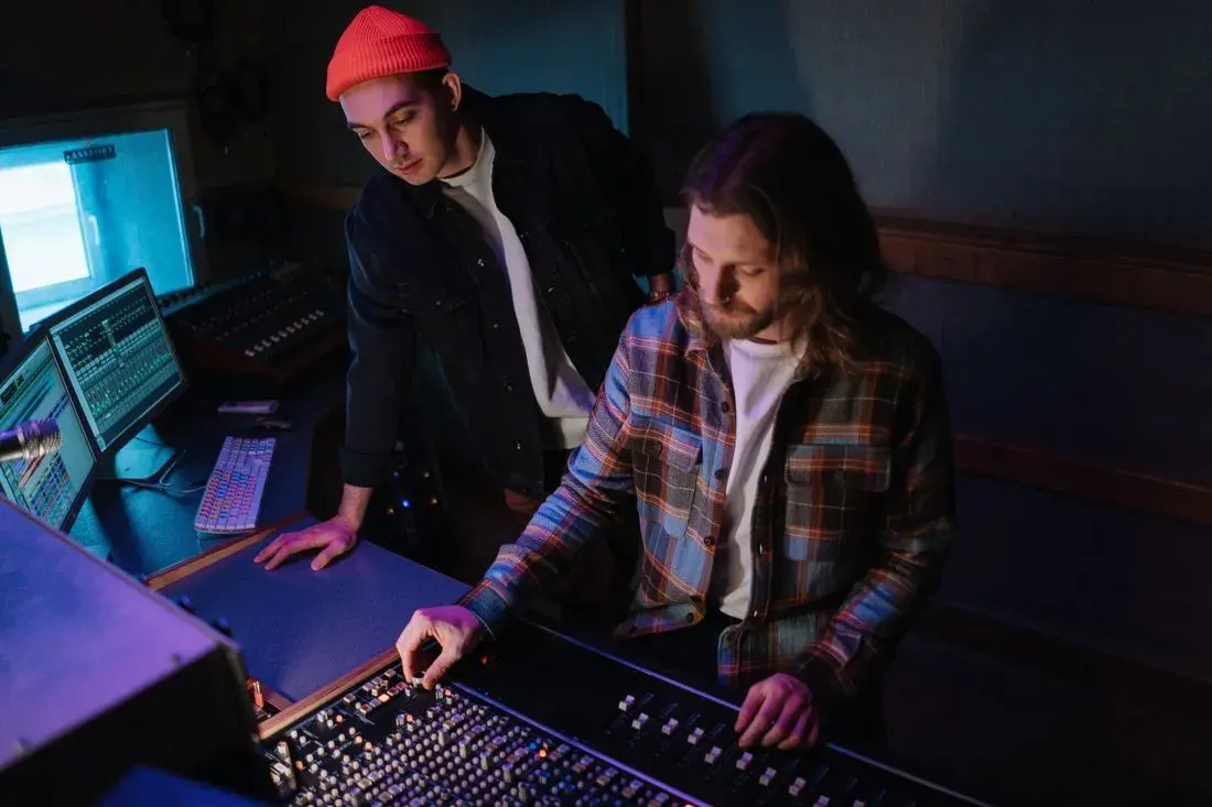 Podcast Workflow: Studio & Remote Production Secrets