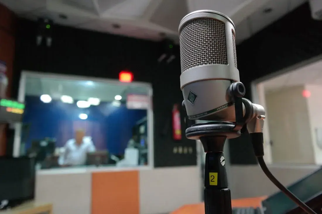 Studio Sound vs. Remote Audio: Clarity Secrets Revealed